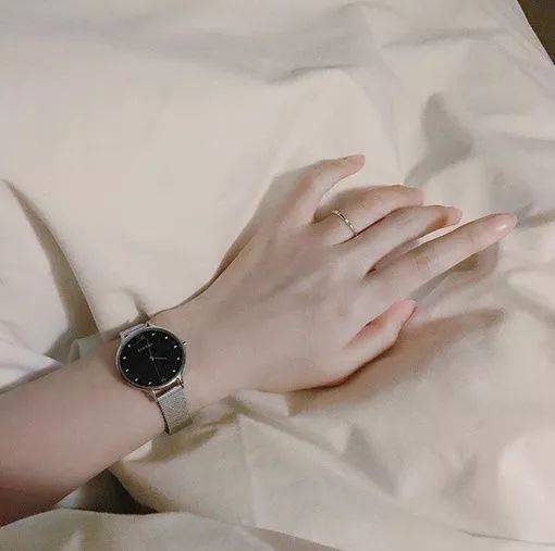 晚放心情说说短句:给你多次偷偷点开头像的谁人人说一句话吧-b体育(图24)
晚放心情说说短句:给你多次偷偷点开头像的谁人人说一句话吧-b体育(图24)